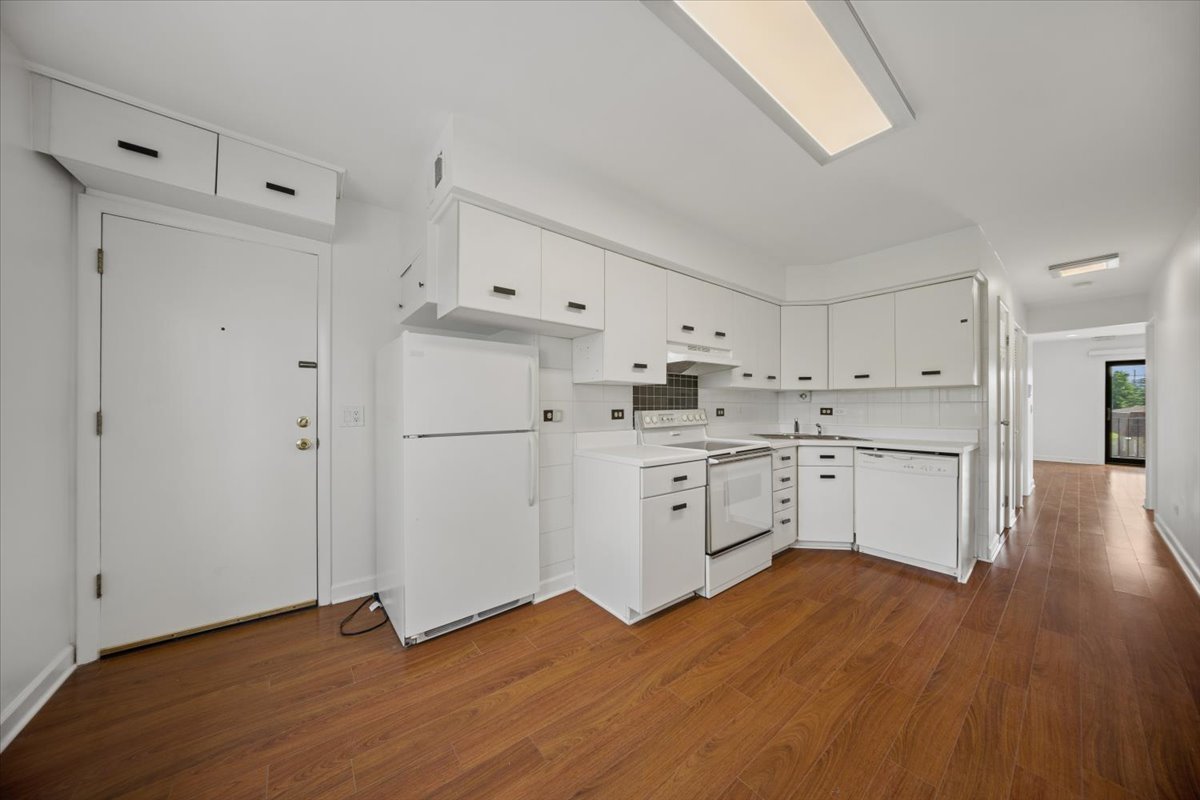 9604 Bianco Terrace #C, Des Plaines, IL 60016