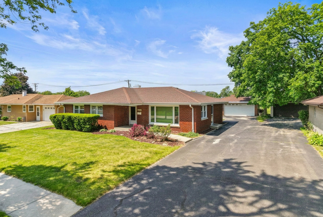 817 Summit Drive, Lockport, IL 60441