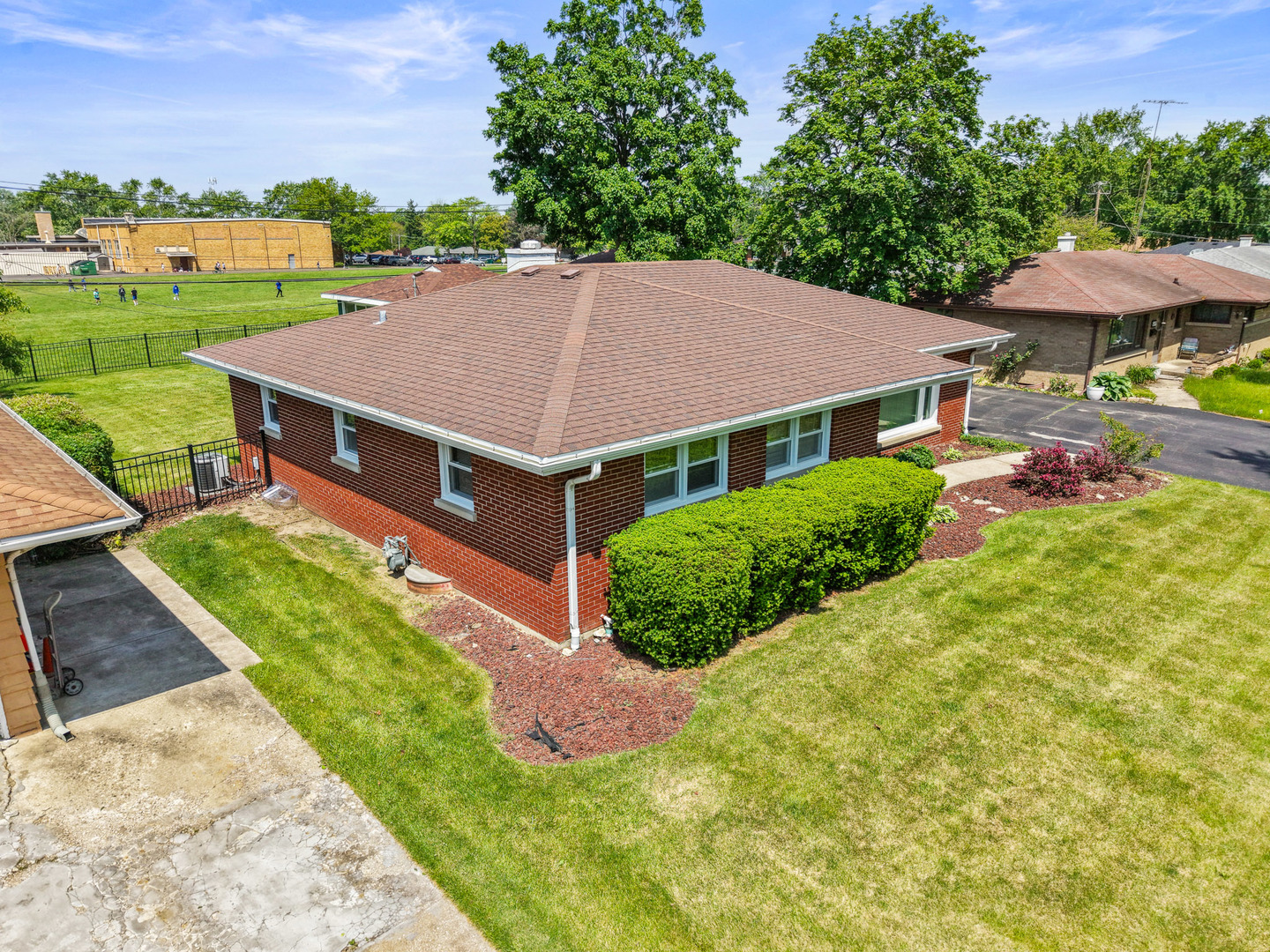 817 Summit Drive, Lockport, IL 60441