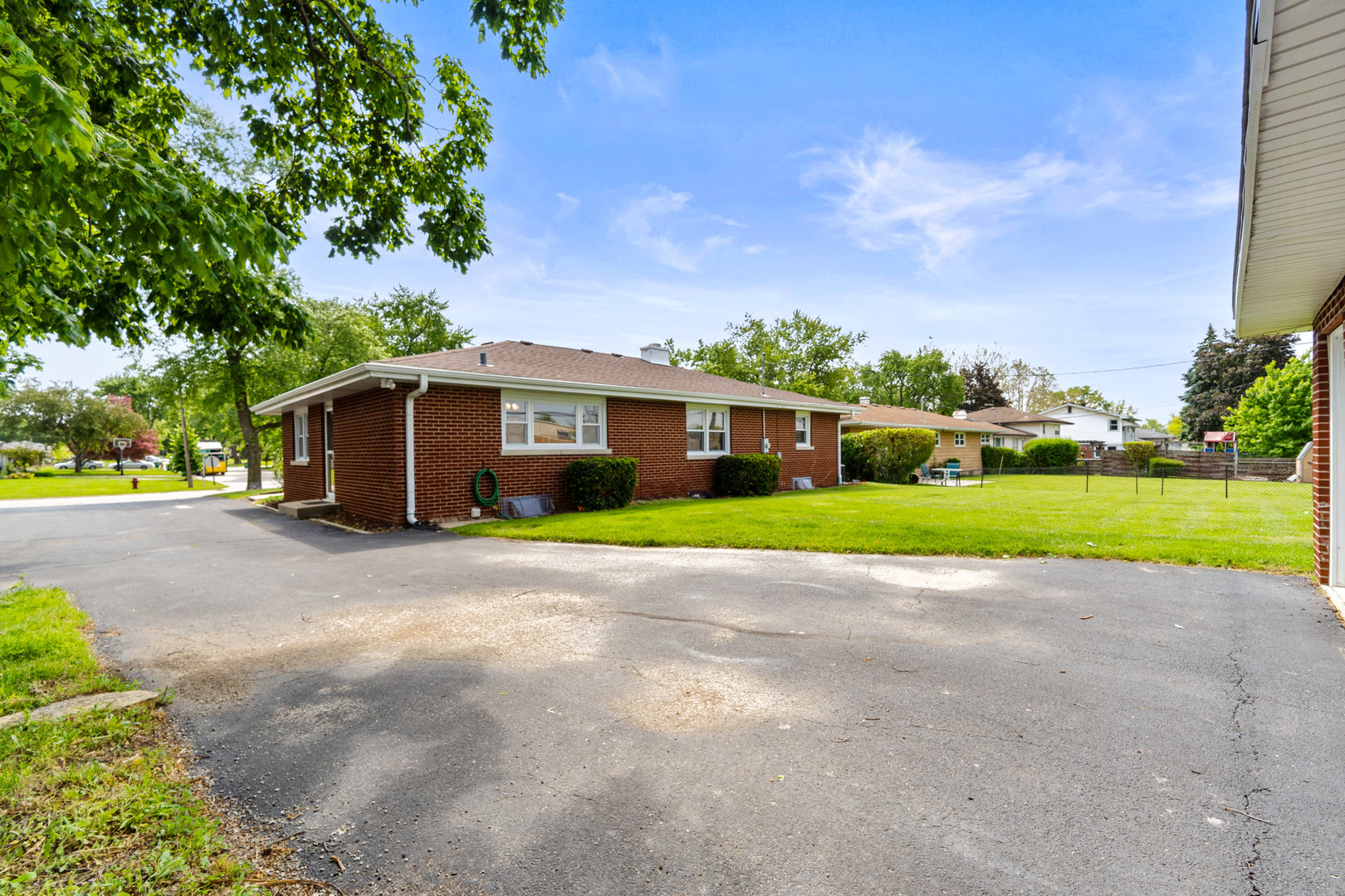817 Summit Drive, Lockport, IL 60441