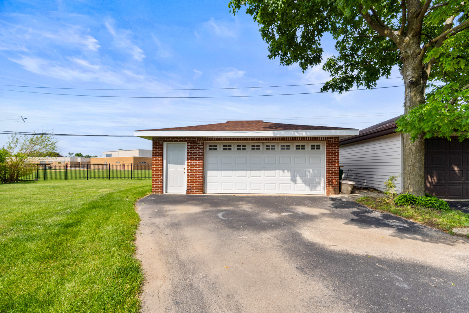 817 Summit Drive, Lockport, IL 60441