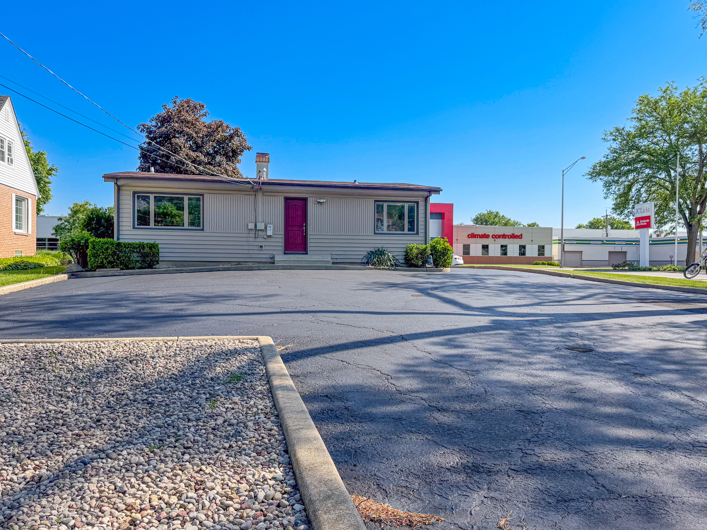 1825 E Roosevelt Road, Wheaton, IL 60187