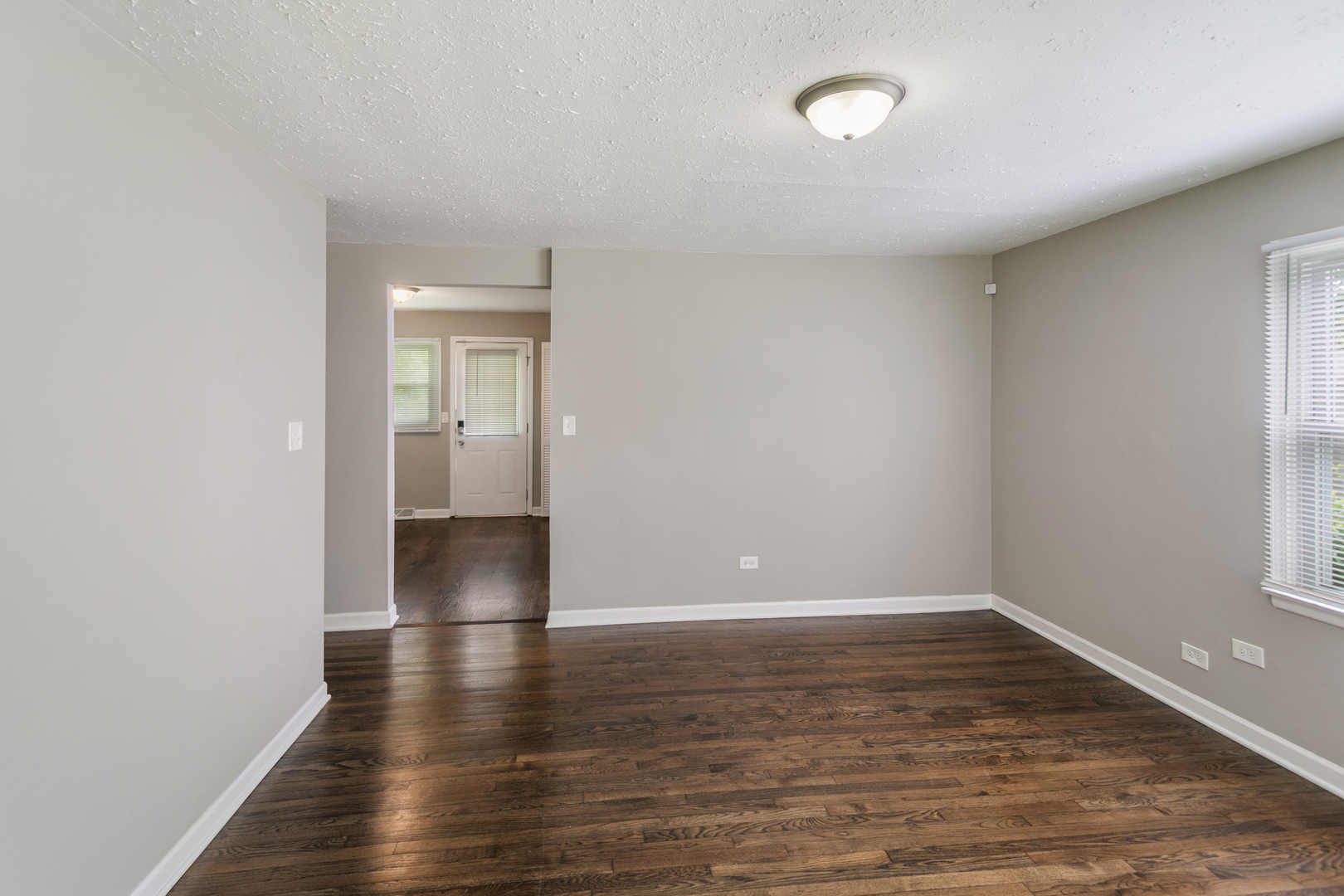 15403 Cherry Lane, Markham, IL 60428