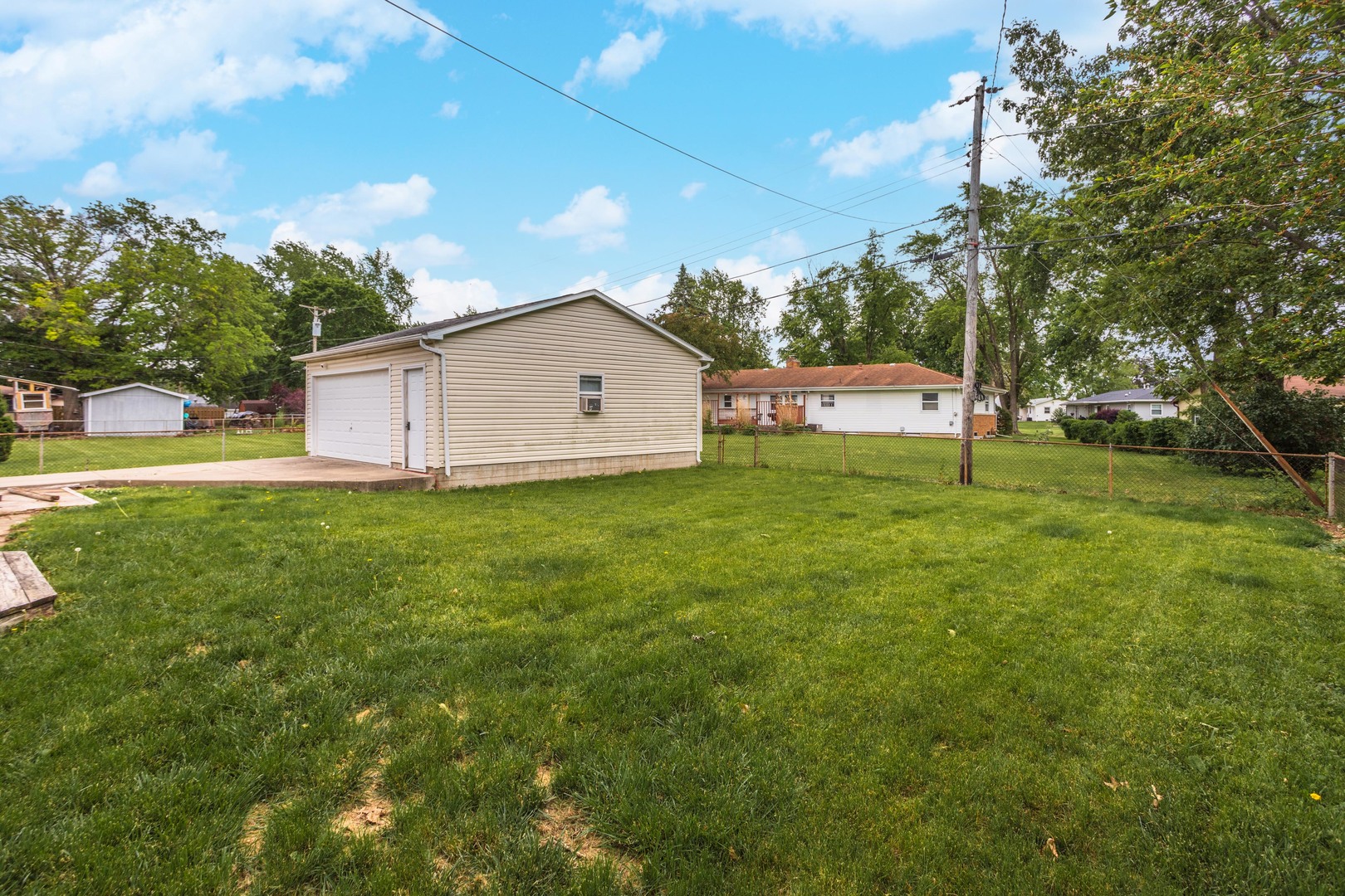18 Oakwood Drive, Pontiac, IL 61764