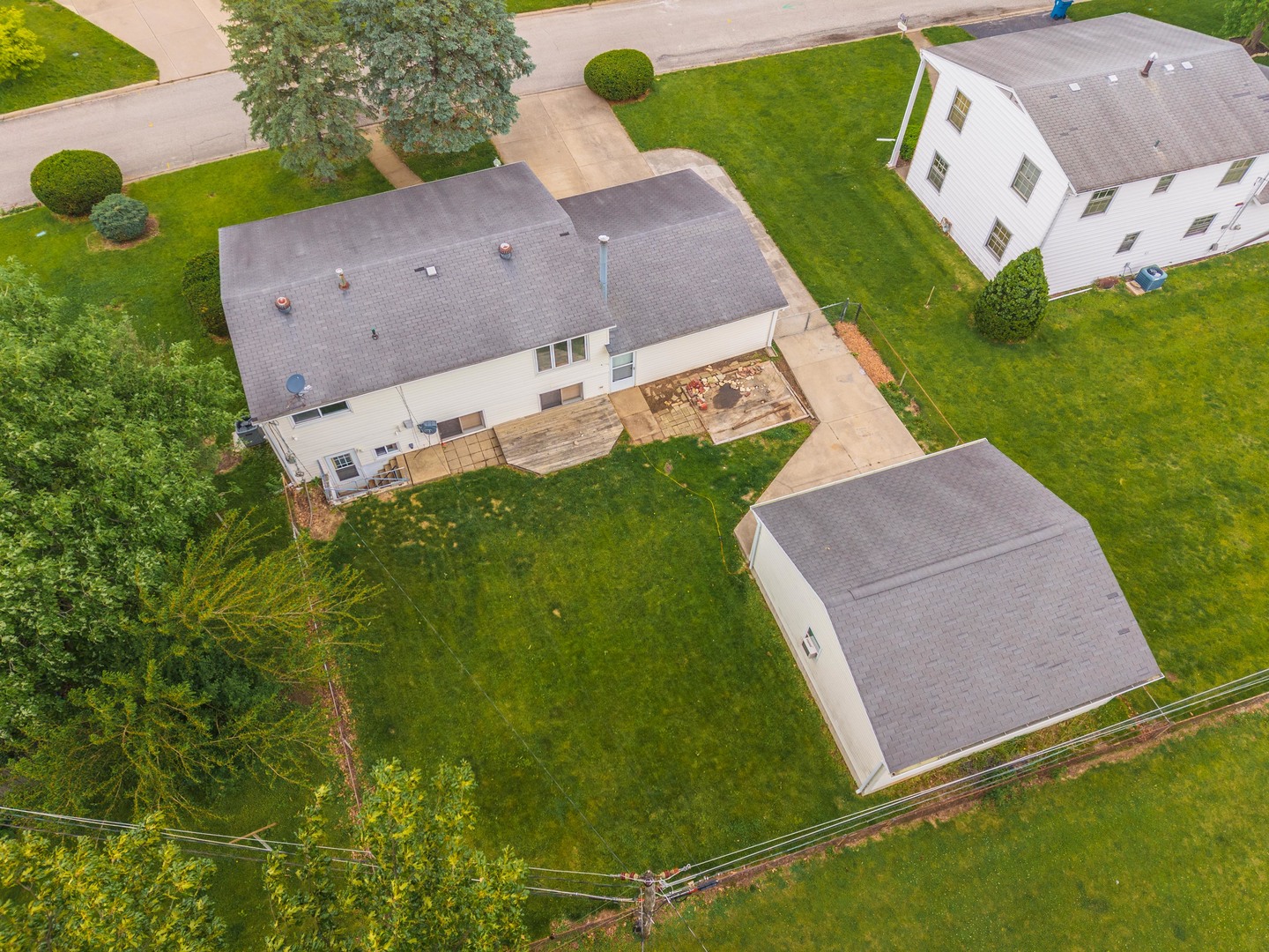 18 Oakwood Drive, Pontiac, IL 61764