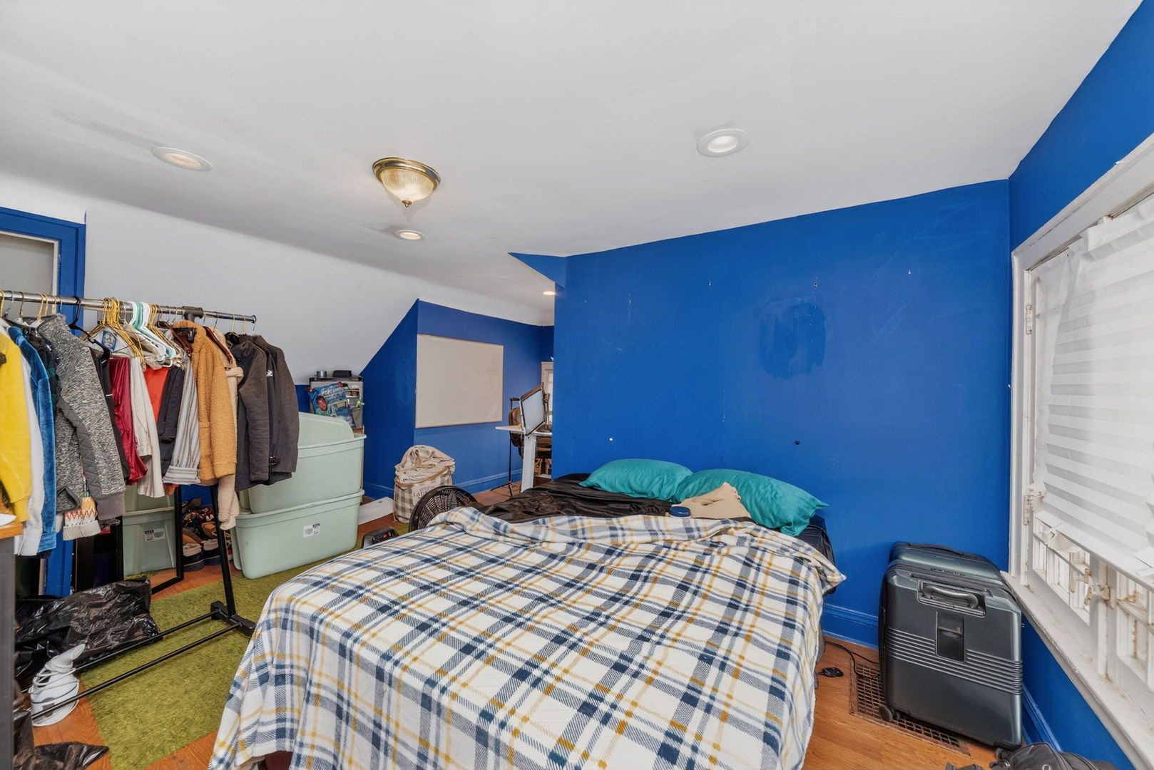 7717 S Luella Avenue, Chicago, IL 60649