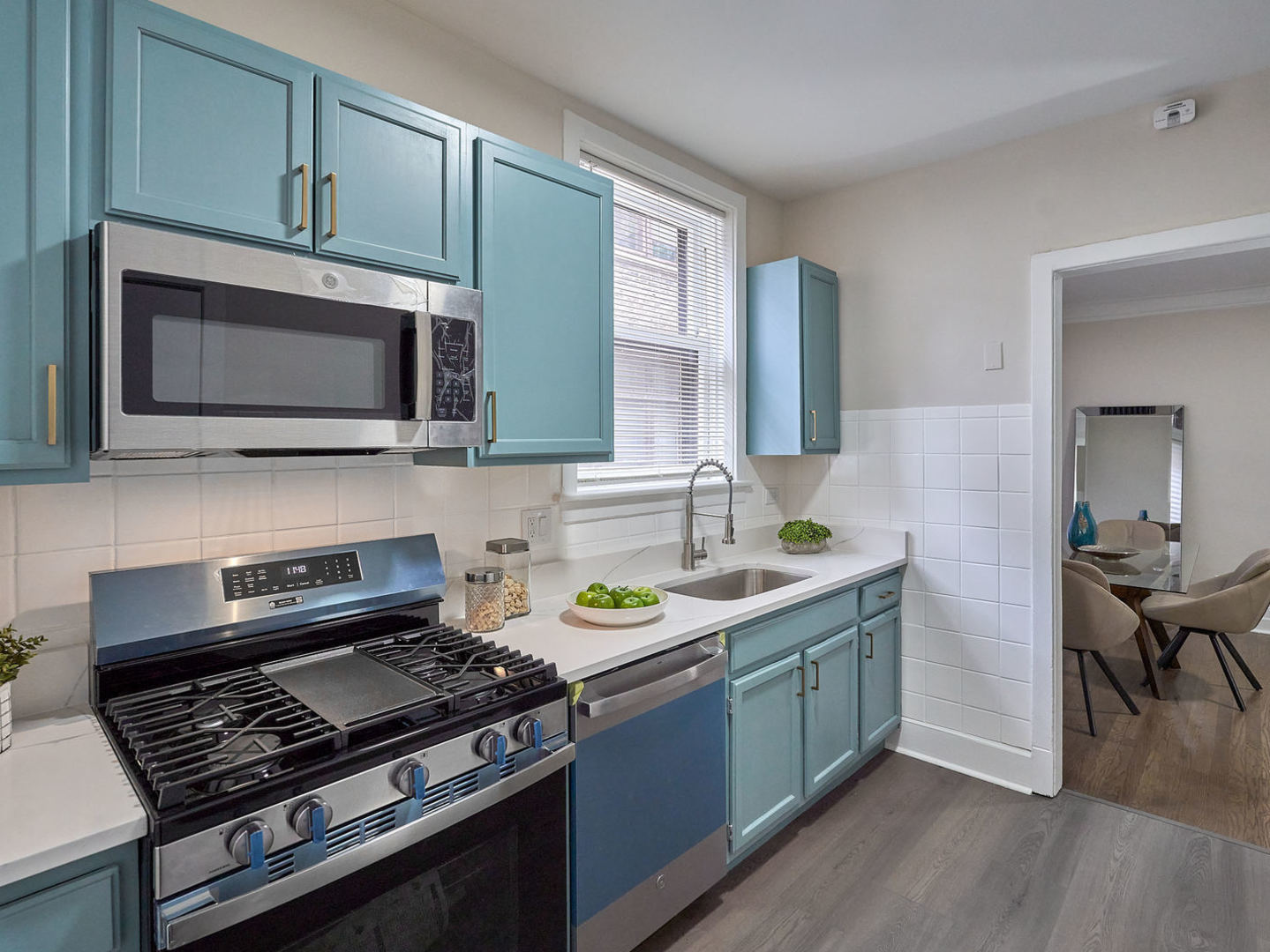 1260 W Columbia Avenue #2, Chicago, IL 60626