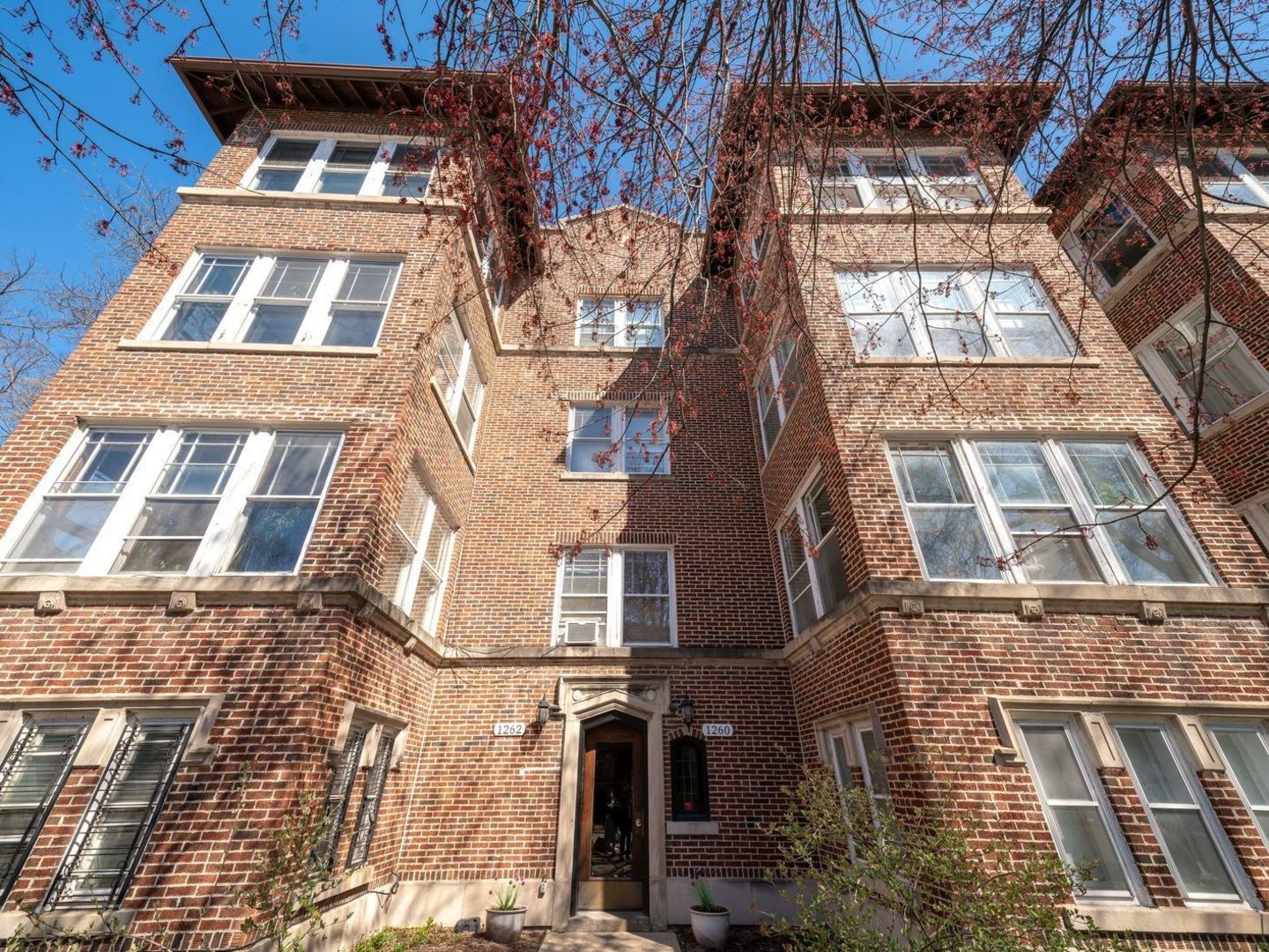 1260 W Columbia Avenue #2, Chicago, IL 60626