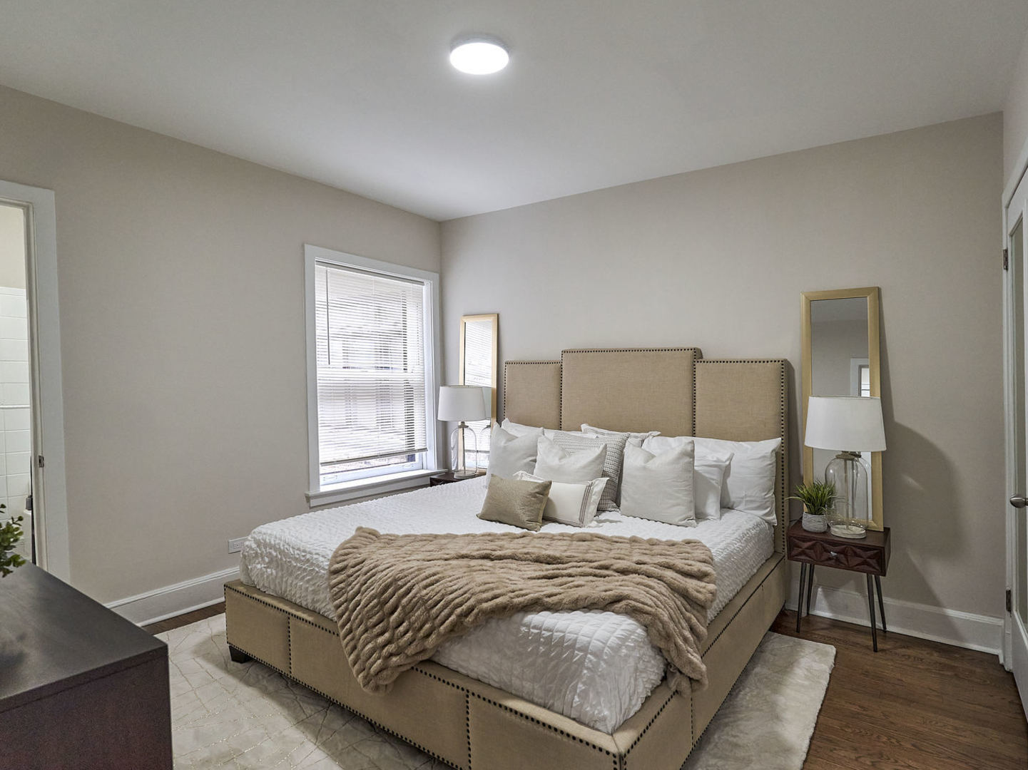 1260 W Columbia Avenue #2, Chicago, IL 60626