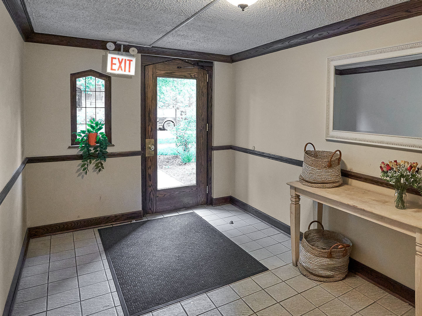 1260 W Columbia Avenue #2, Chicago, IL 60626