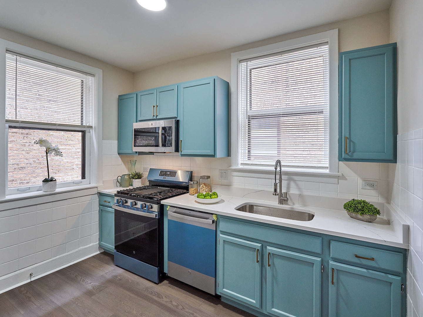 1260 W Columbia Avenue #2, Chicago, IL 60626