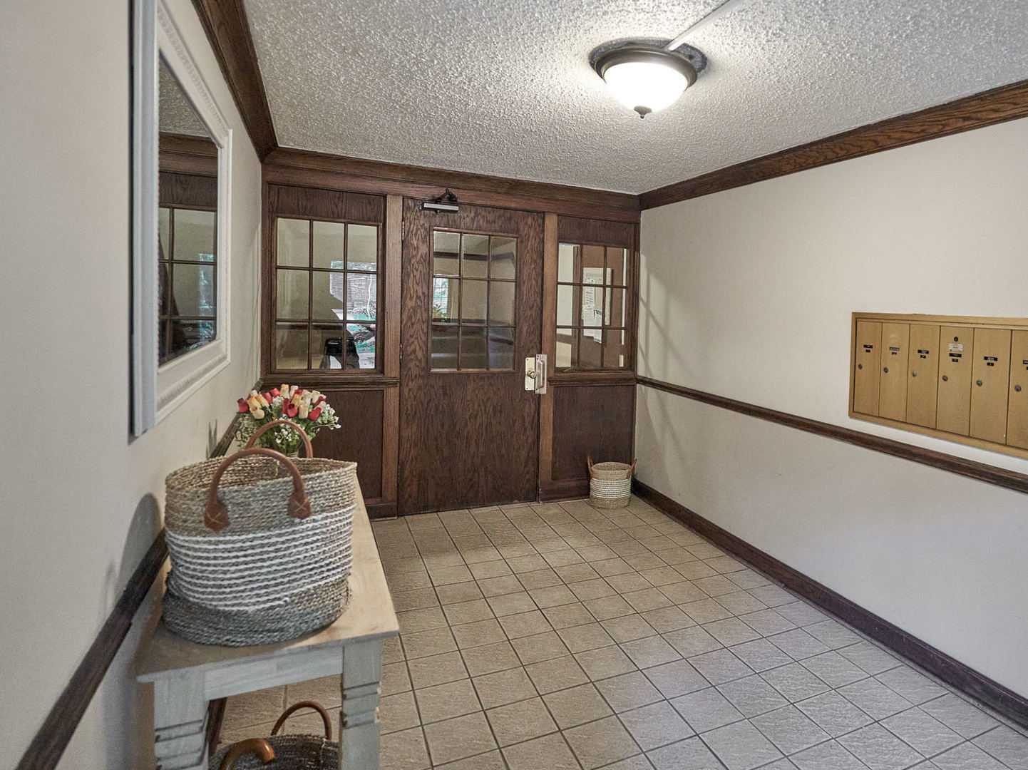 1260 W Columbia Avenue #2, Chicago, IL 60626