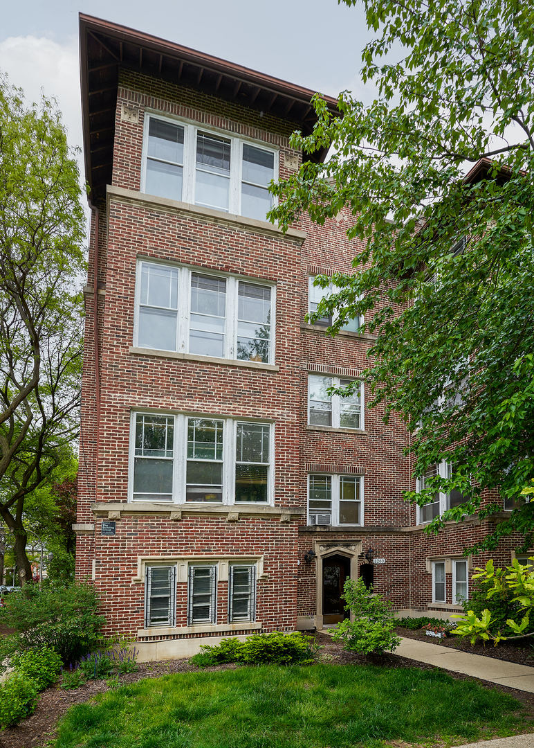 1260 W Columbia Avenue #2, Chicago, IL 60626