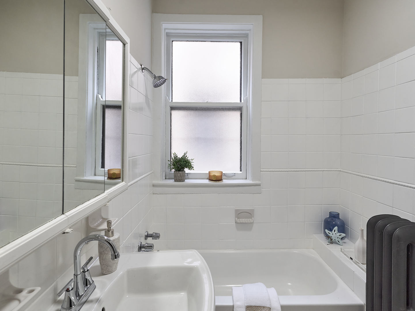 1260 W Columbia Avenue #2, Chicago, IL 60626