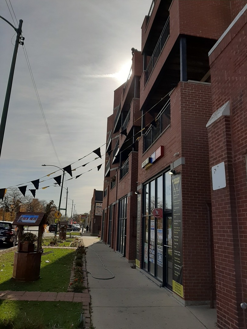 4156 S Western Avenue, Chicago, IL 60609