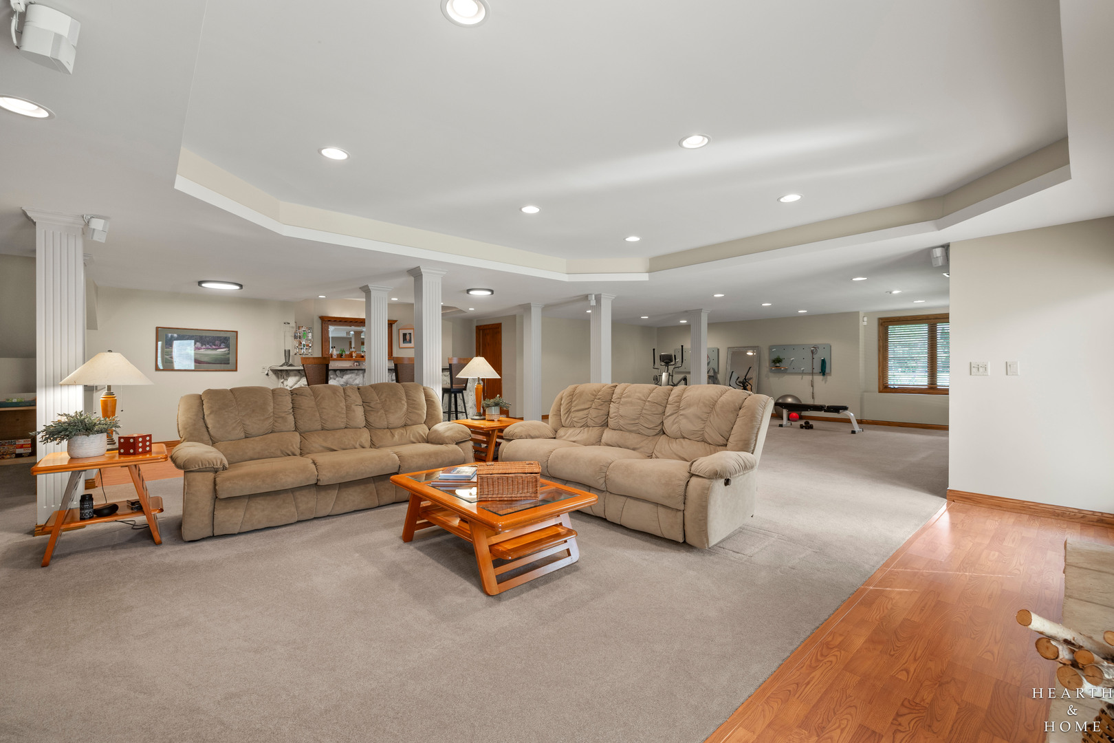 32 Rosewood Drive, Hawthorn Woods, IL 60047