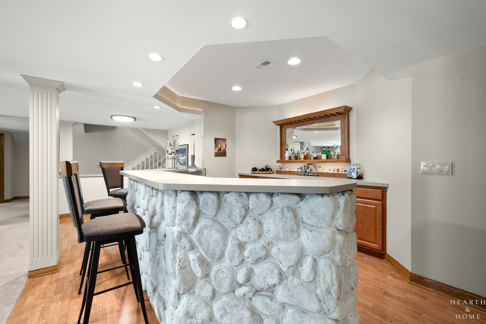 32 Rosewood Drive, Hawthorn Woods, IL 60047