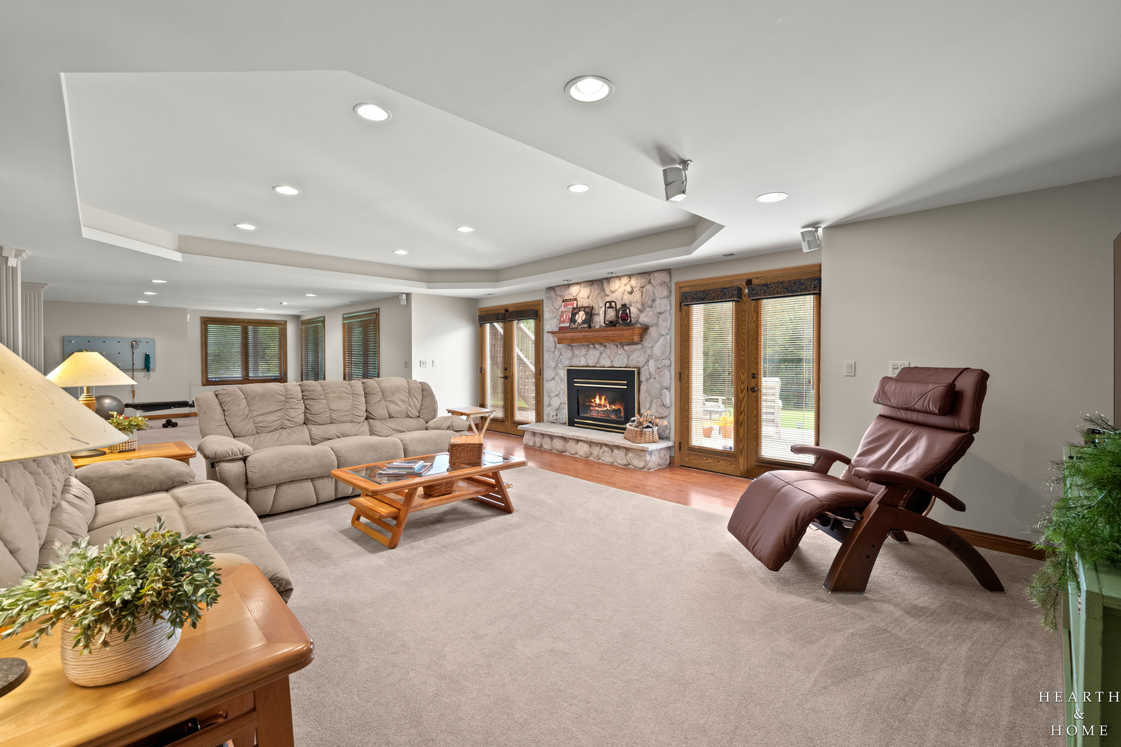 32 Rosewood Drive, Hawthorn Woods, IL 60047