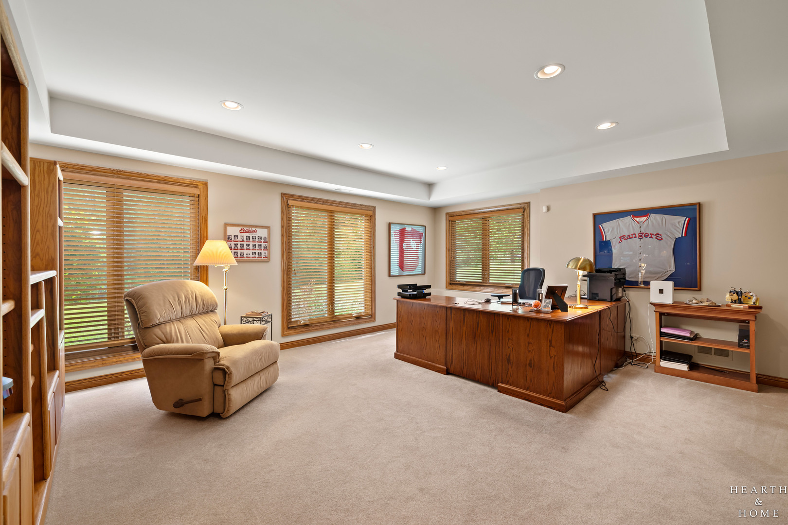 32 Rosewood Drive, Hawthorn Woods, IL 60047