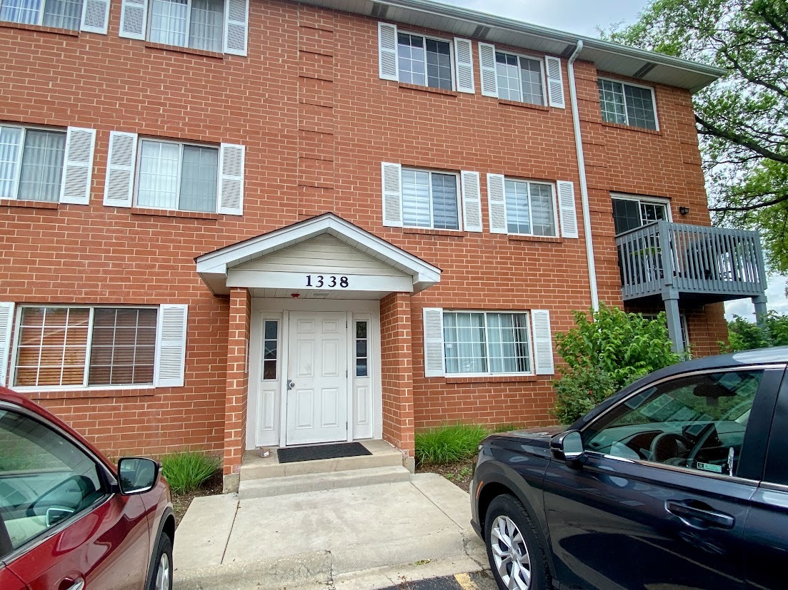 1338 S Lorraine Road #A, Wheaton, IL 60189