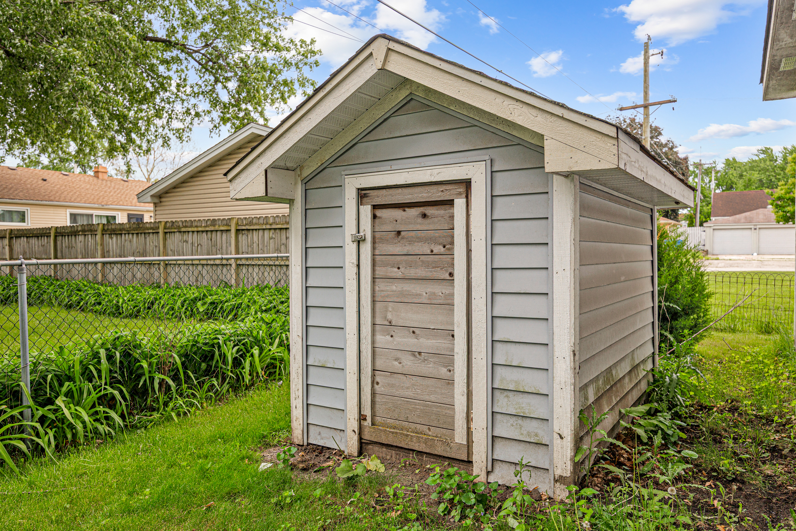 207 N Crest Avenue, Bartlett, IL 60103