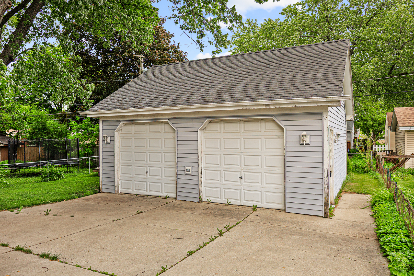 207 N Crest Avenue, Bartlett, IL 60103