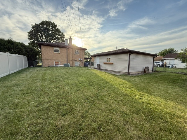 2185 Lee Street, Des Plaines, IL 60018