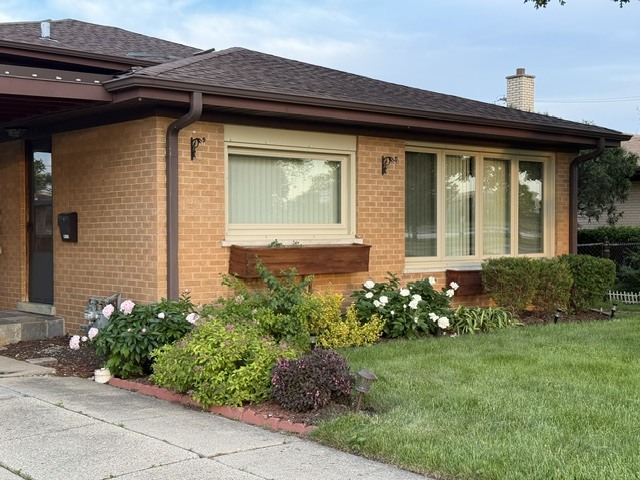 2185 Lee Street, Des Plaines, IL 60018