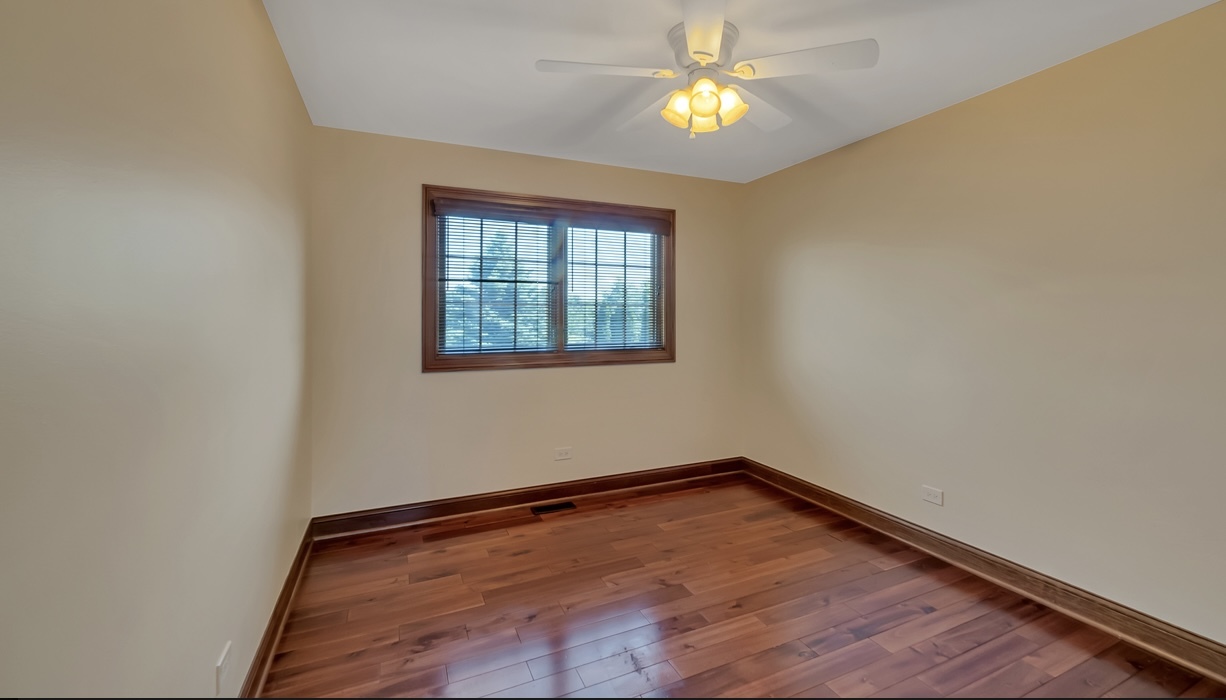 9041 Sunrise Lane, Orland Park, IL 60462