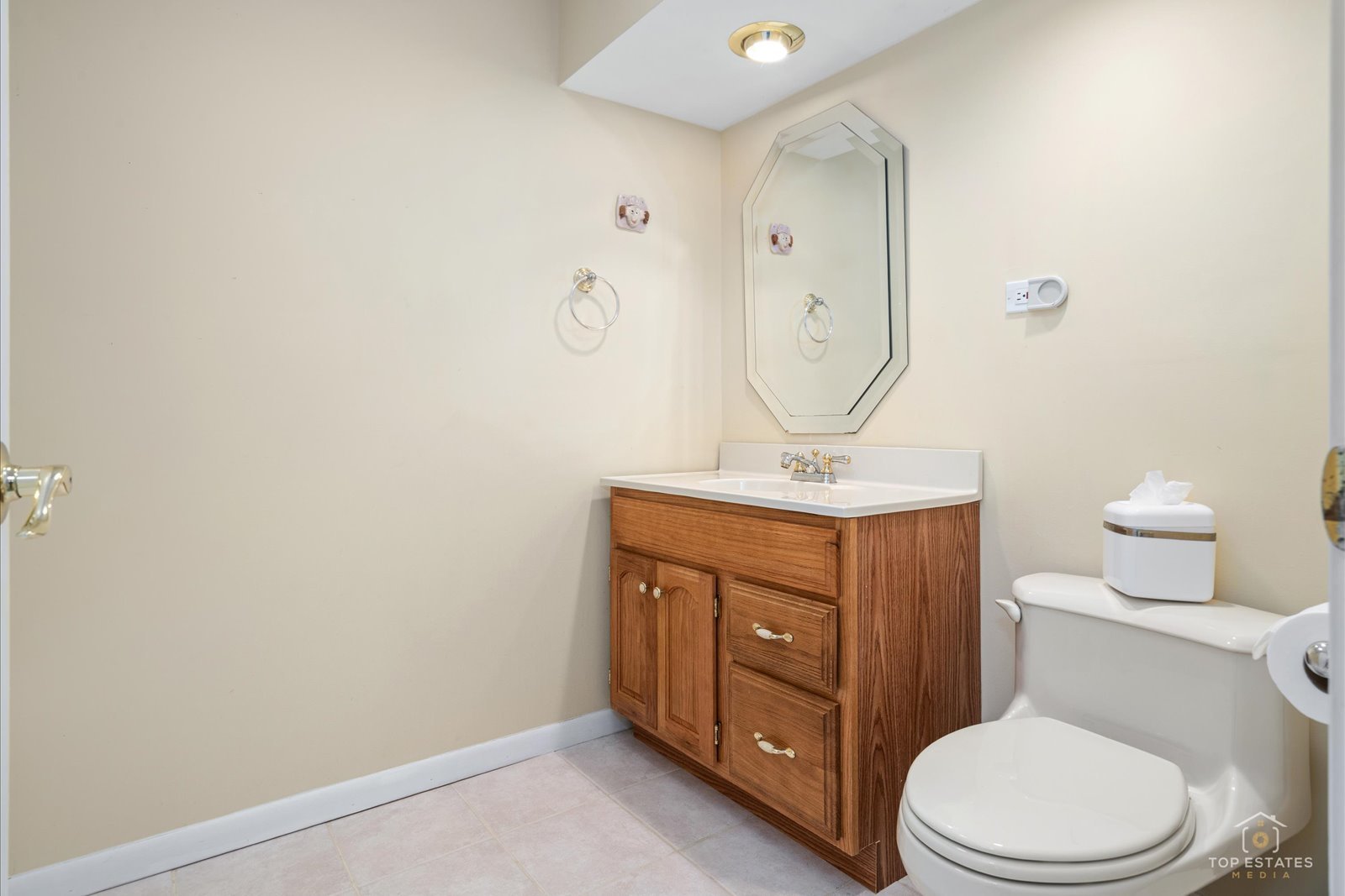 2116 Birchwood Lane, Buffalo Grove, IL 60089