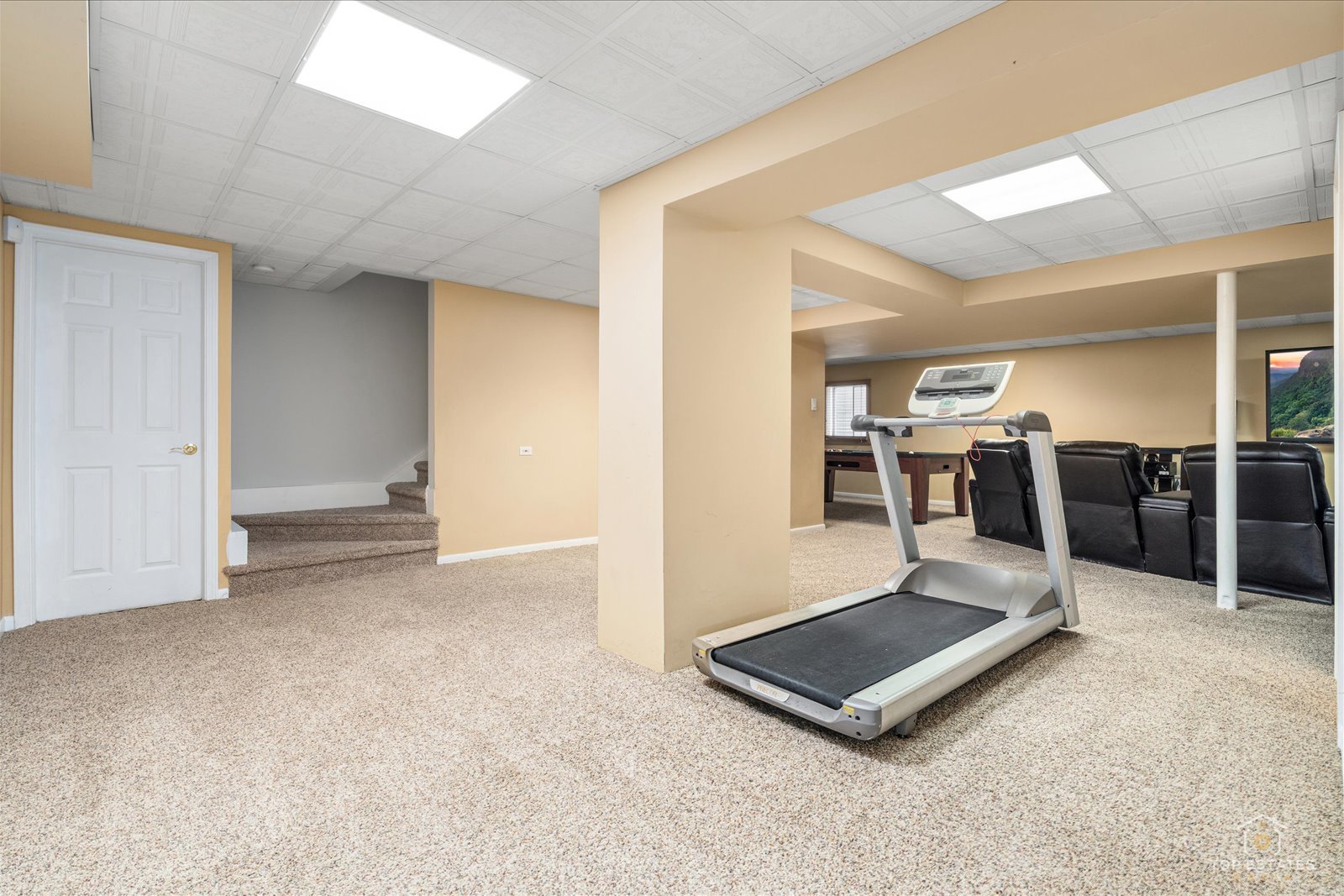 2116 Birchwood Lane, Buffalo Grove, IL 60089