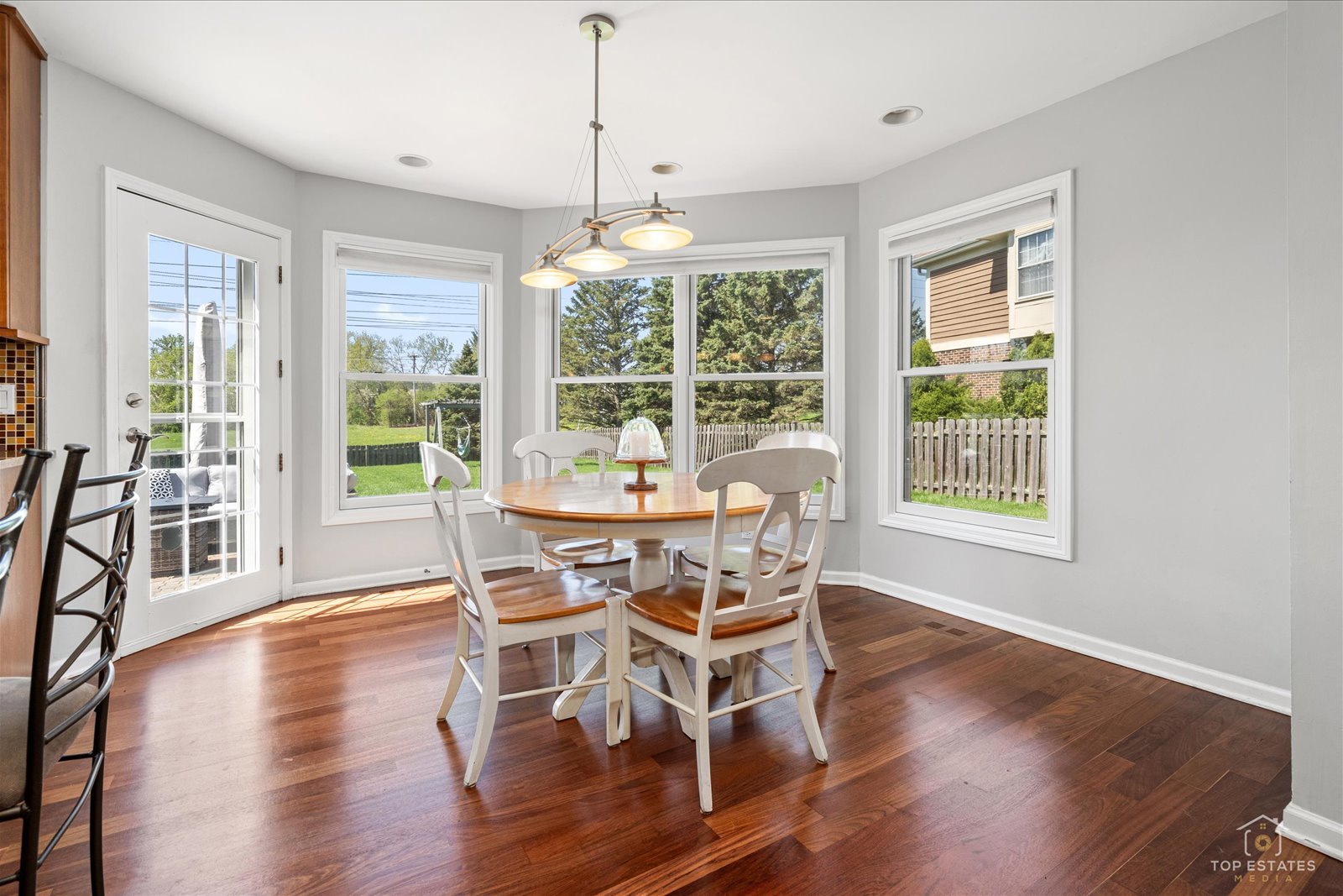 2116 Birchwood Lane, Buffalo Grove, IL 60089