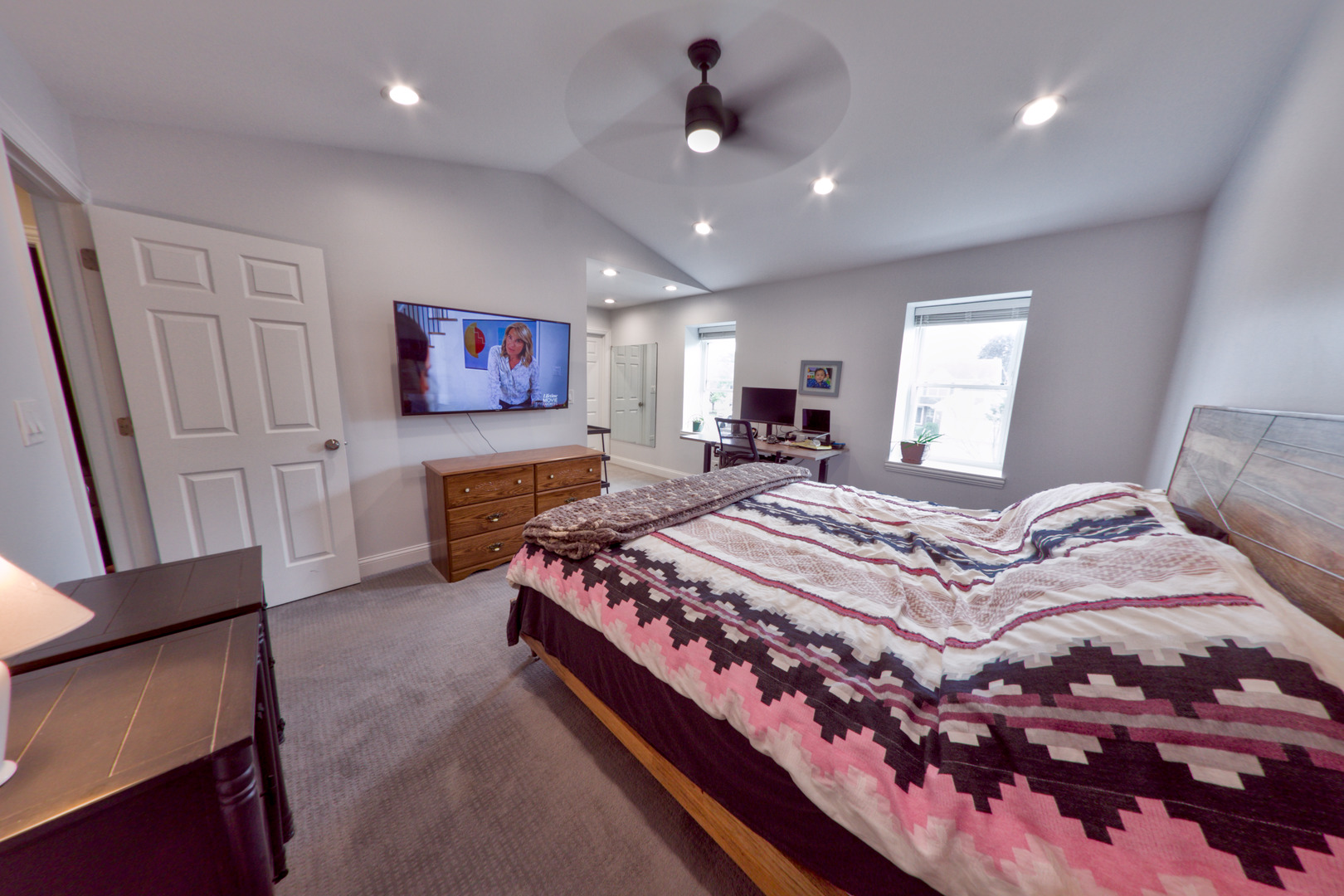 1284 Regent Drive, Mundelein, IL 60060