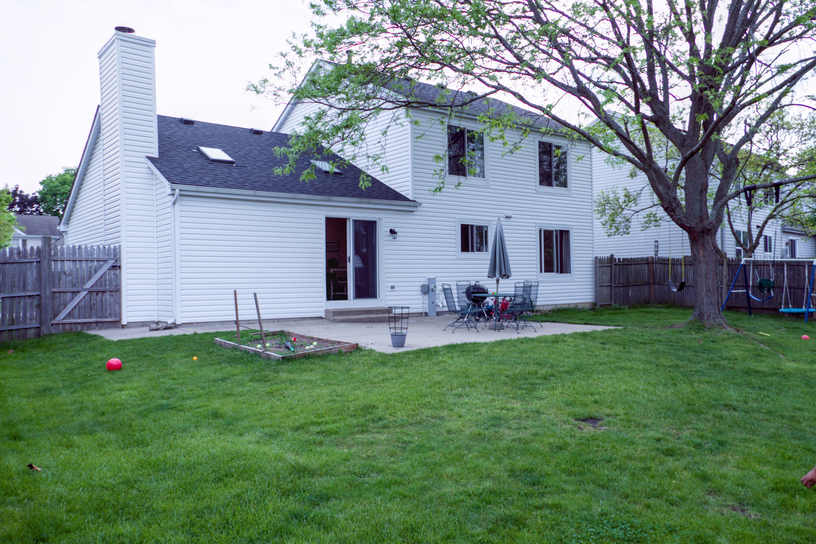 1284 Regent Drive, Mundelein, IL 60060