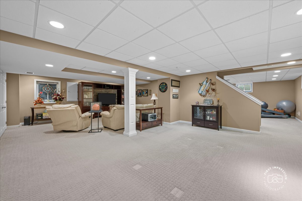 25W185 Setauket Avenue, Naperville, IL 60540