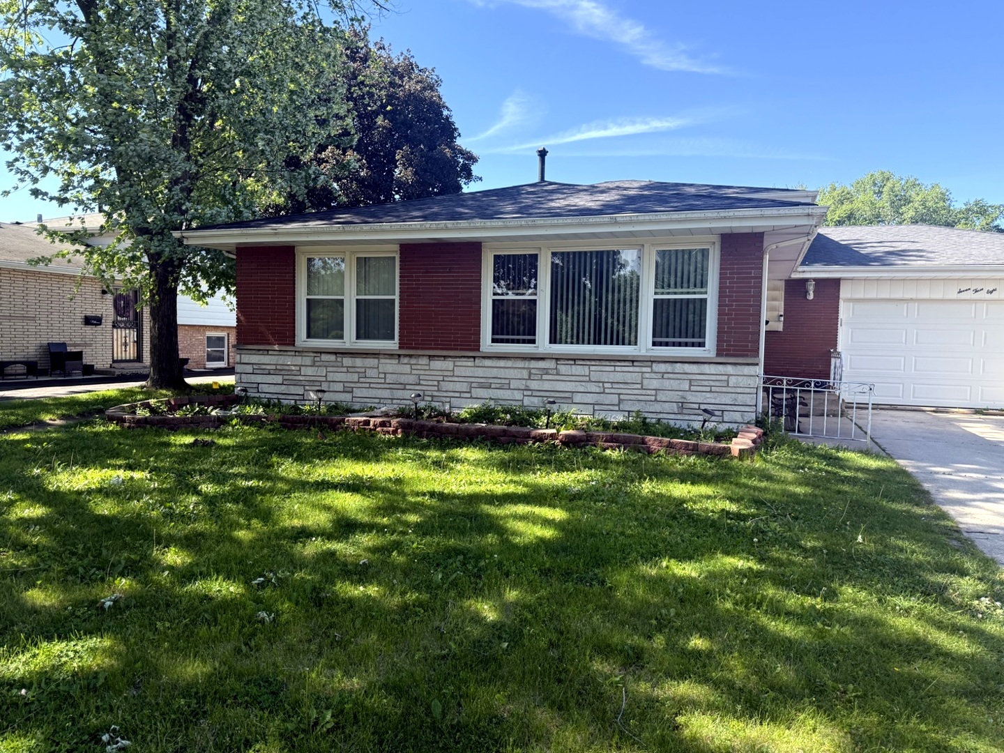 738 E 158th Street, South Holland, IL 60473