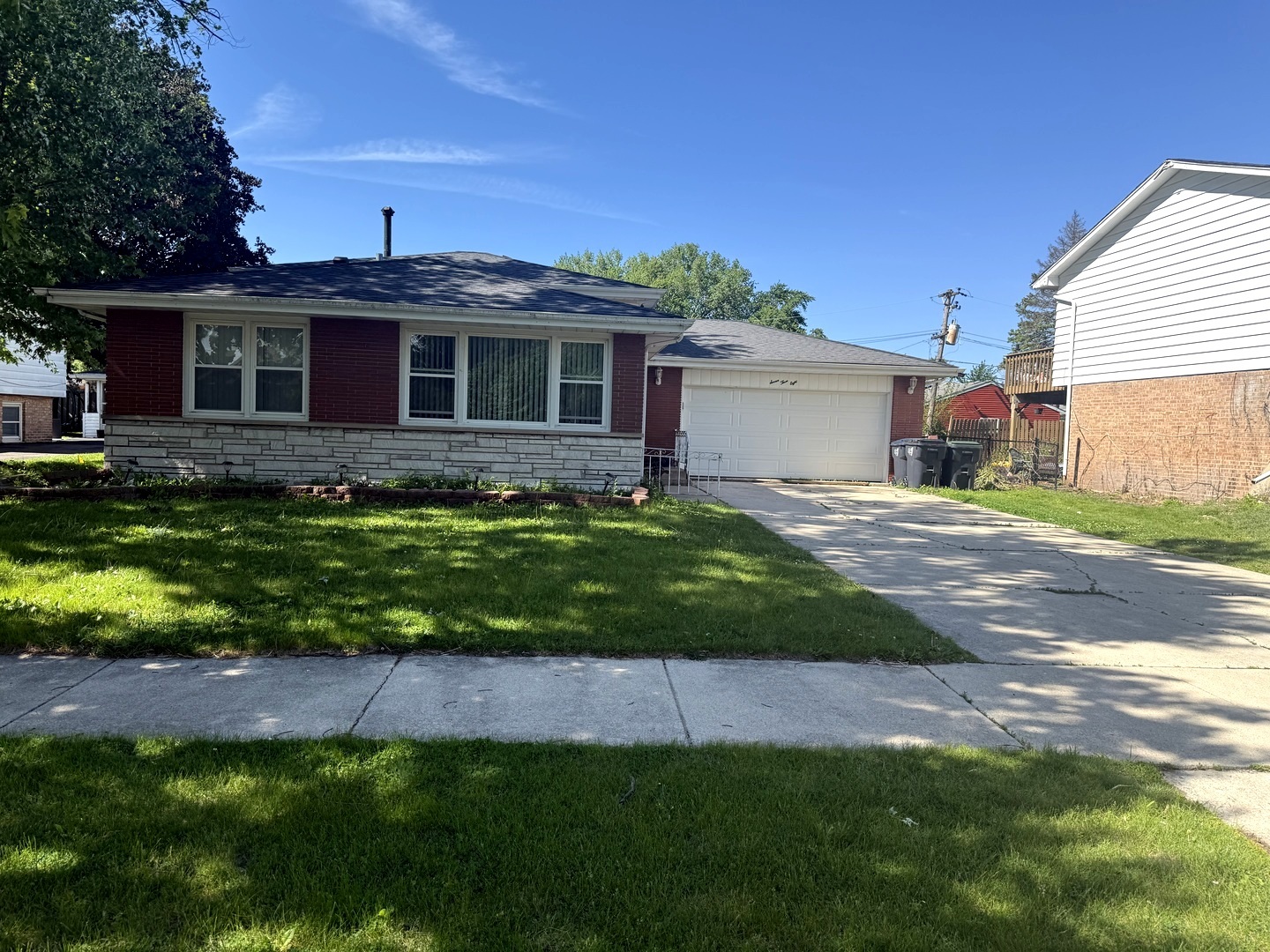 738 E 158th Street, South Holland, IL 60473