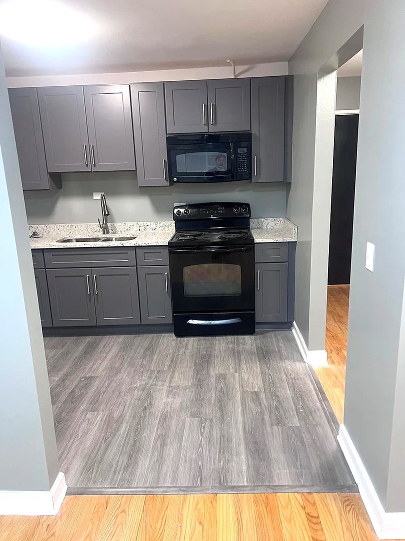 6619 N Sheridan Road #305, Chicago, IL 60626