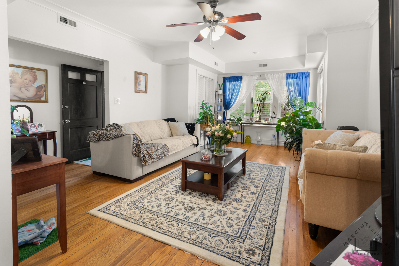 5041 W Agatite Avenue, Chicago, IL 60630