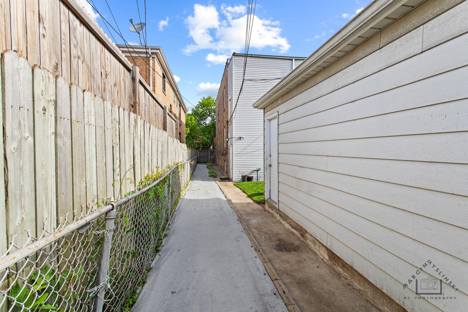 5041 W Agatite Avenue, Chicago, IL 60630
