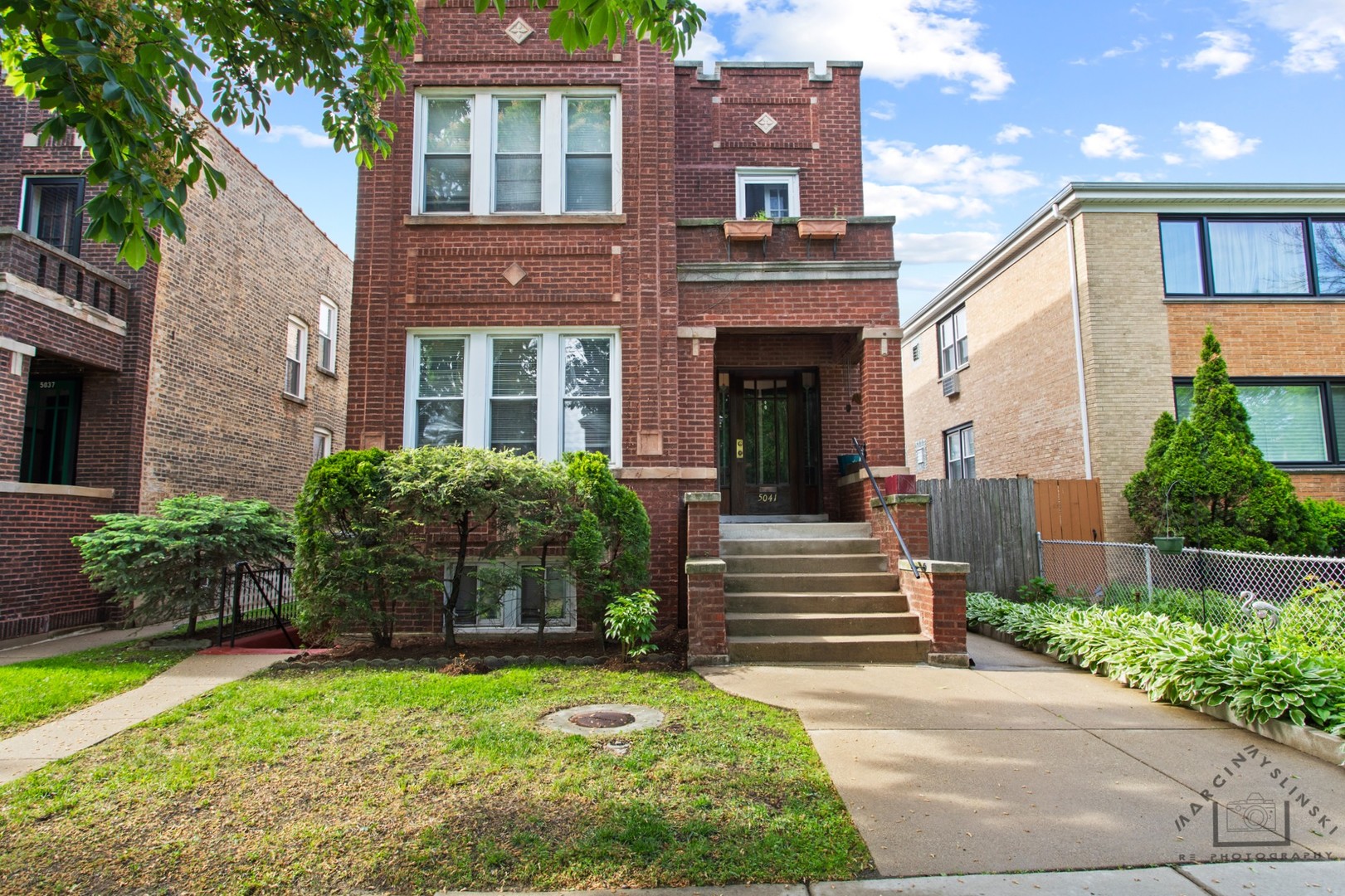 5041 W Agatite Avenue, Chicago, IL 60630