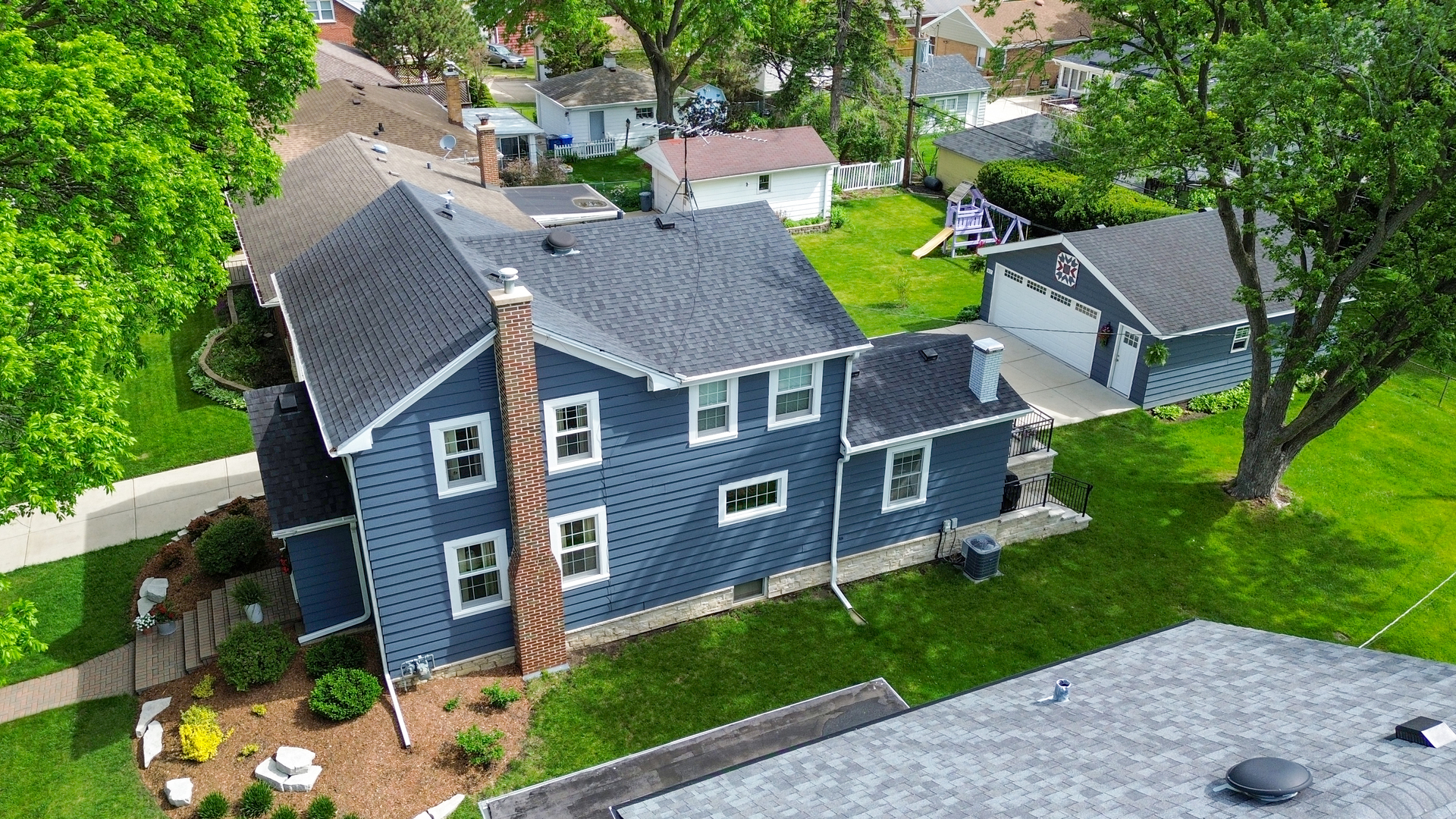 407 N PROSPECT MANOR Avenue, Mount Prospect, IL 60056