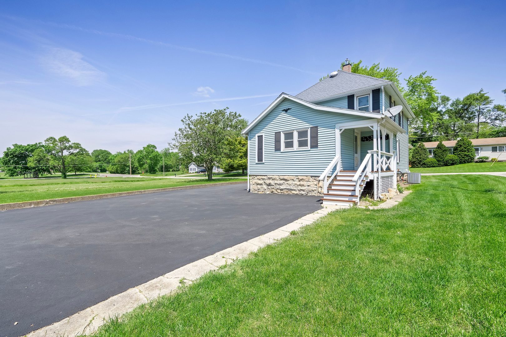 310 Godfrey Avenue, Lockport, IL 60441
