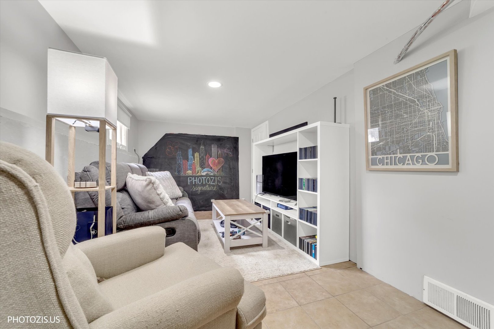 3523 N Octavia Avenue, Chicago, IL 60634