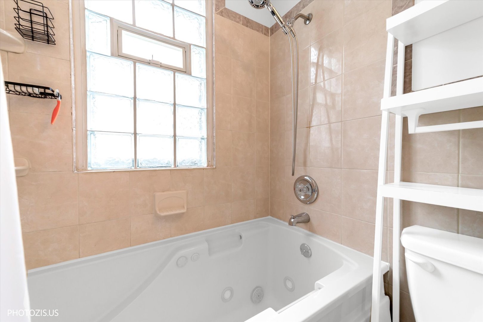 3523 N Octavia Avenue, Chicago, IL 60634