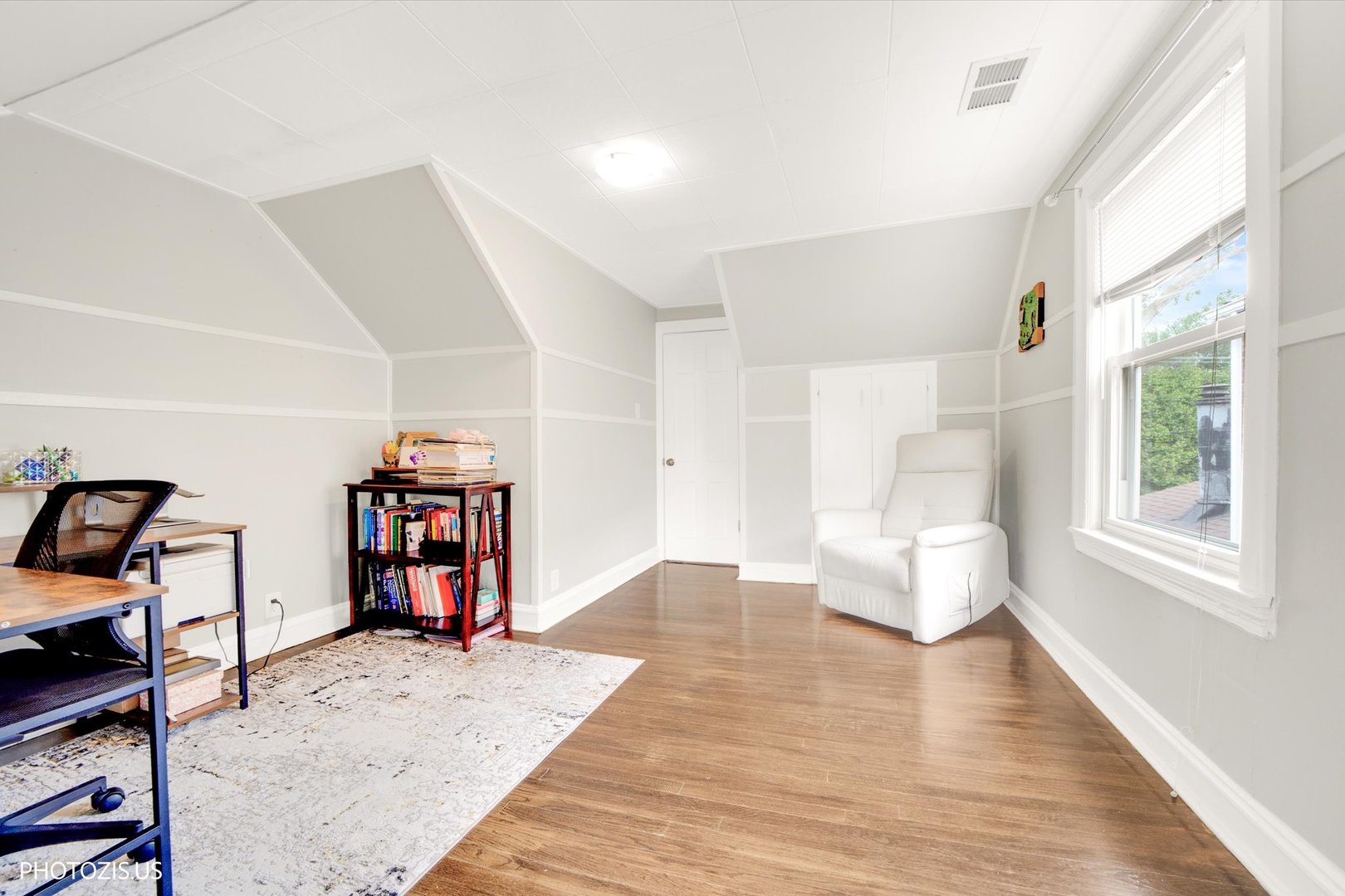 3523 N Octavia Avenue, Chicago, IL 60634