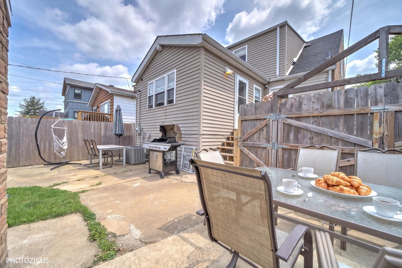 3523 N Octavia Avenue, Chicago, IL 60634