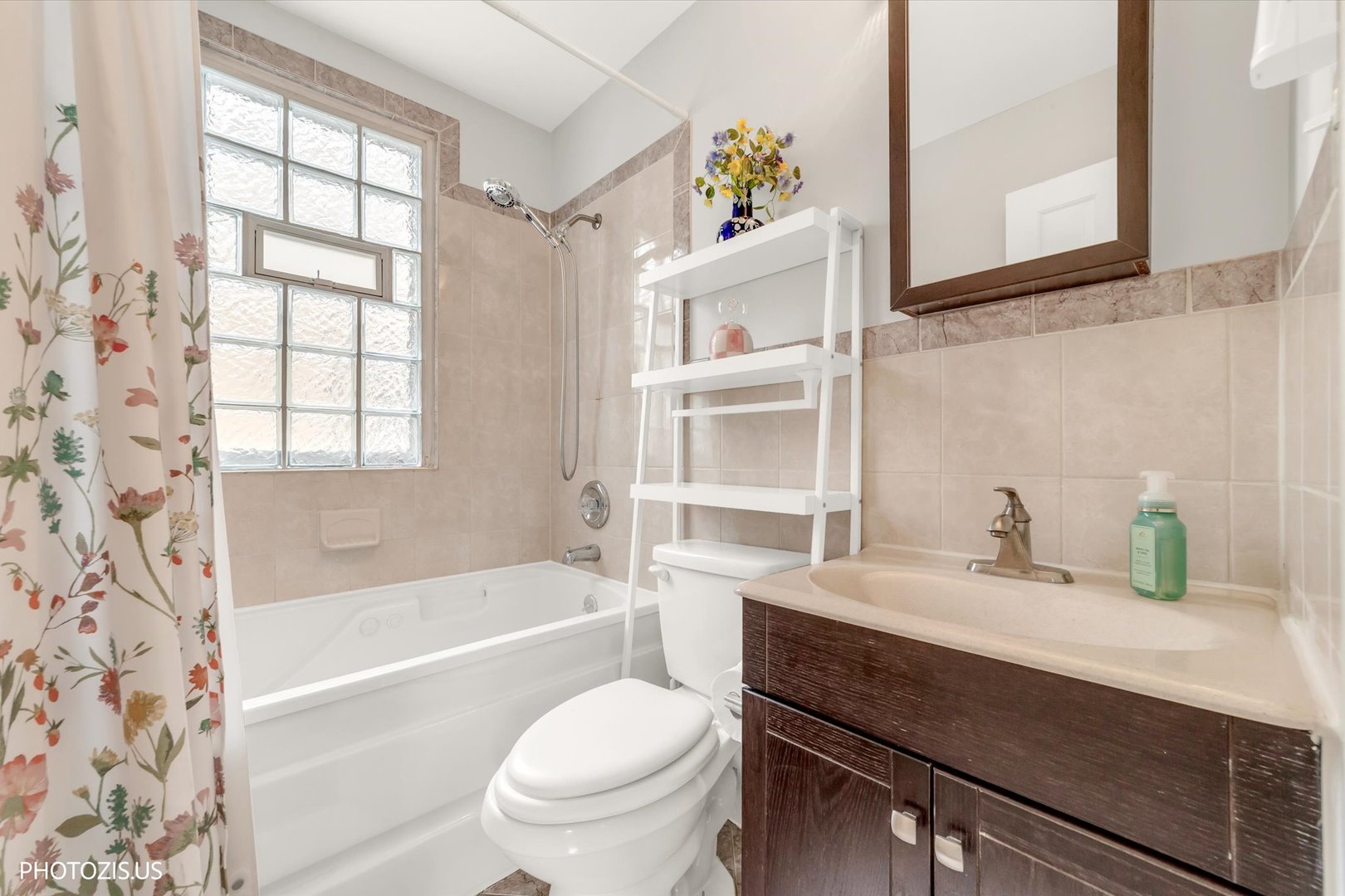 3523 N Octavia Avenue, Chicago, IL 60634