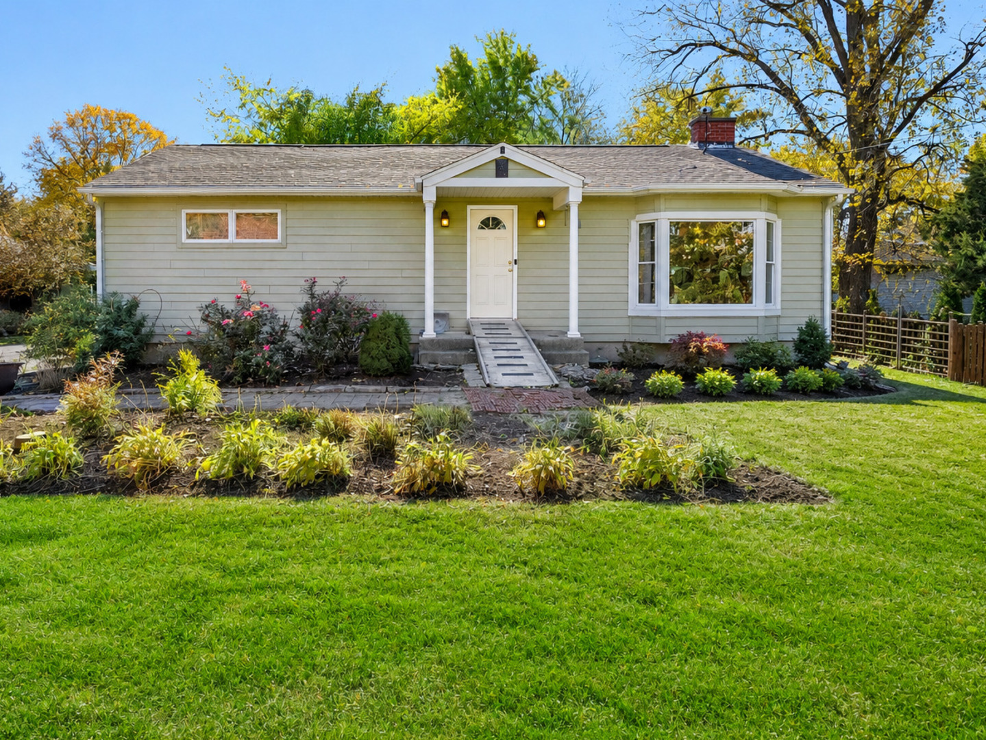 725 41st Street, Downers Grove, IL 60515