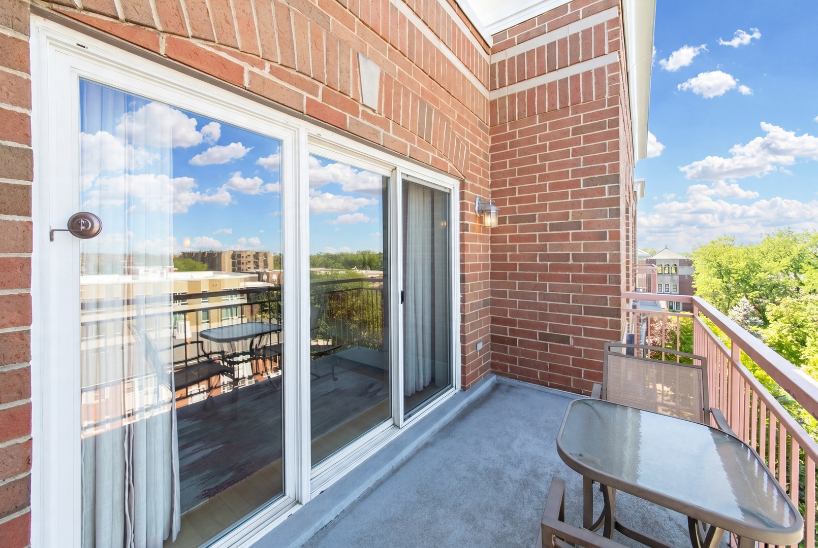 787 Graceland Avenue #604B, Des Plaines, IL 60016